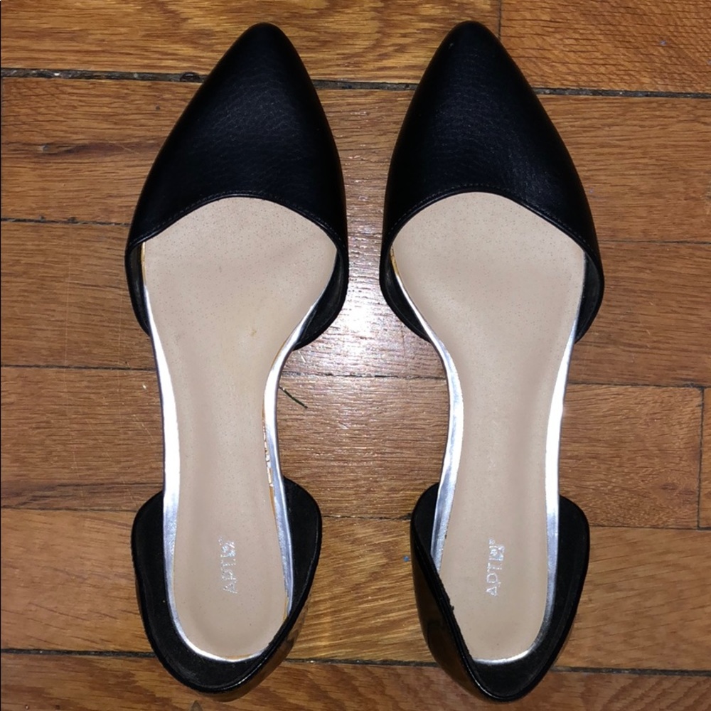 Apt. 9 Size 6 Black Leather/Patent Leather Flats